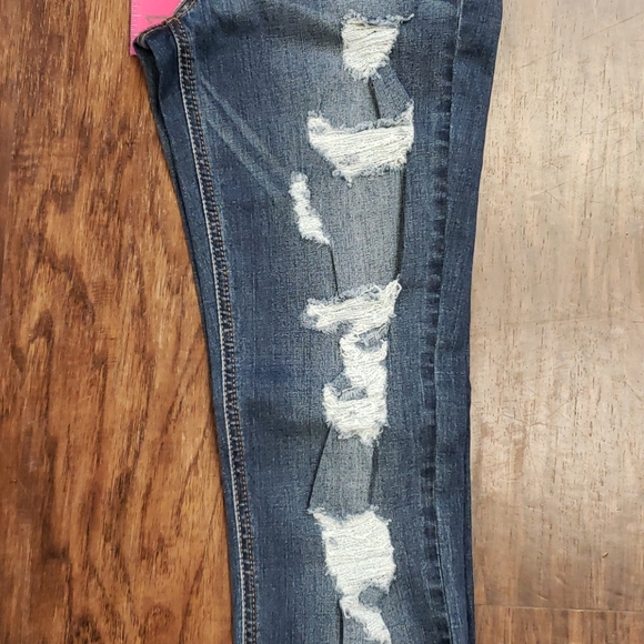 Destructive Low Rise Skinny - Picture 5 of 9